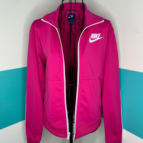 Pink Nike jacket a with white stripe - Picture 3 of 7